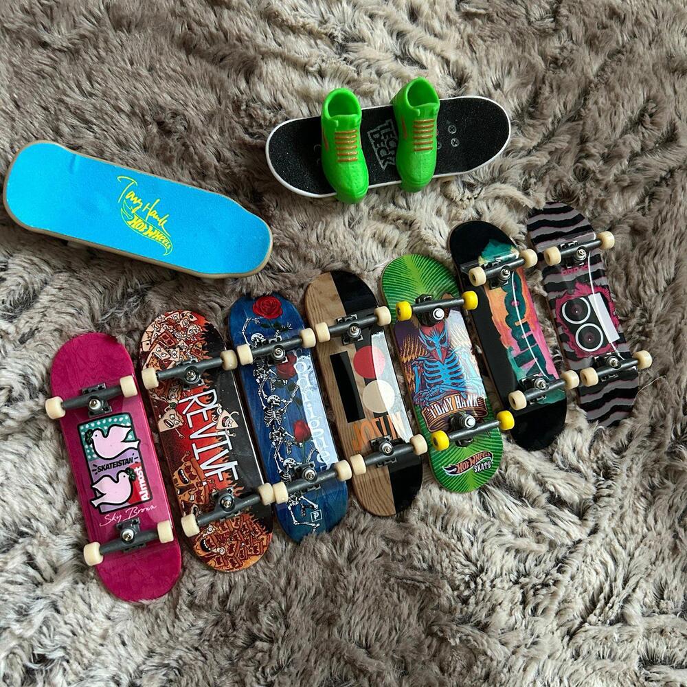 Tech Deck Mini Skateboard Finger Skateboarding Toys Bundle Lot of 9 Tony Hawk